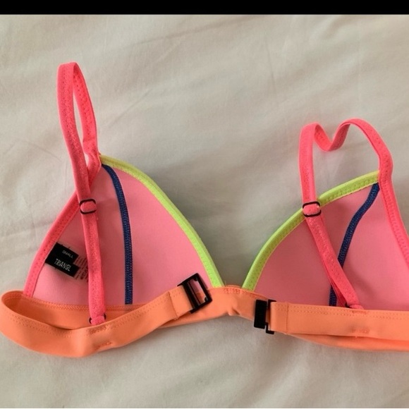 Triangle bikini top! Excellent. Condition Sz S - Picture 2 of 11